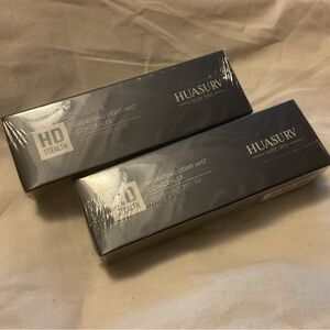 2 Huasury Hydrating Light Mist Concealer